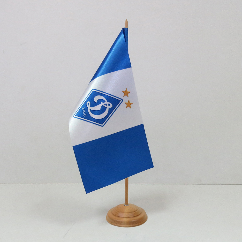 Флажок ФК Динамо на деревянной подставке